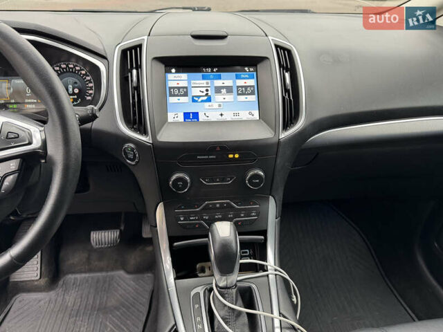 Форд С-Макс 2018 в Ровно на Automoto.ua Белый Форд С-Макс, объемом двигателя 2 л и пробегом 235 тыс. км за 19800 $, фото 17 на Automoto.ua