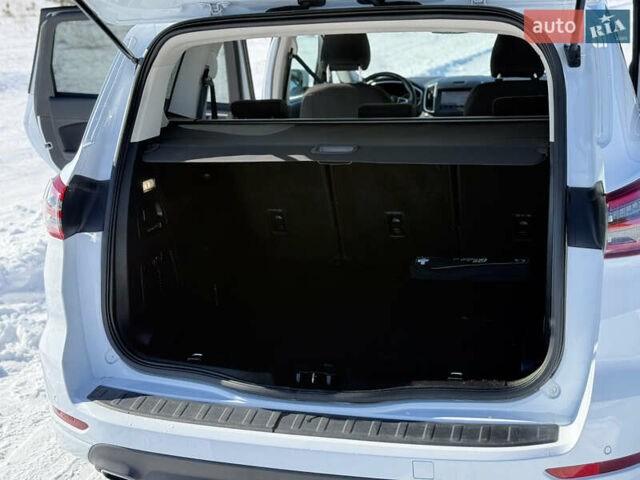 Белый Форд С-Макс, объемом двигателя 2 л и пробегом 147 тыс. км за 18888 $, фото 30 на Automoto.ua