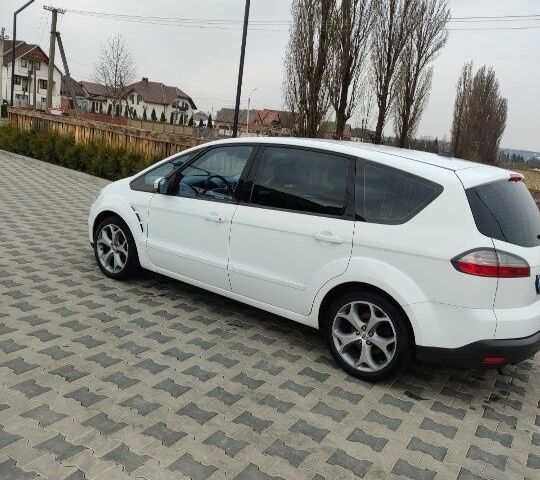 Белый Форд С-Макс, объемом двигателя 2 л и пробегом 268 тыс. км за 6500 $, фото 3 на Automoto.ua