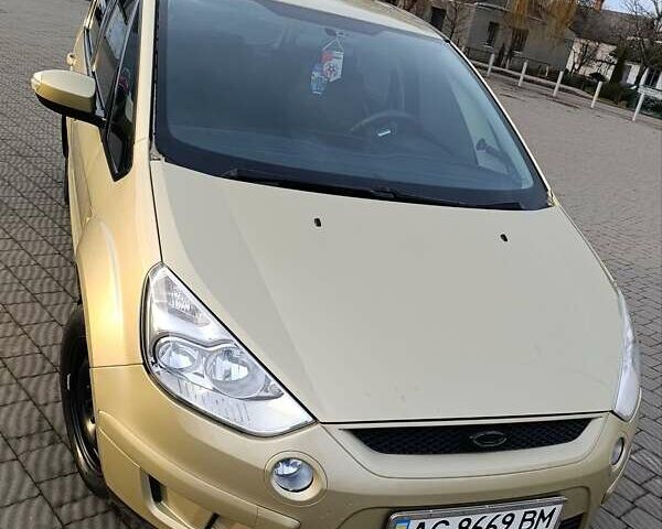 Бежевый Форд С-Макс, объемом двигателя 2 л и пробегом 336 тыс. км за 5900 $, фото 3 на Automoto.ua
