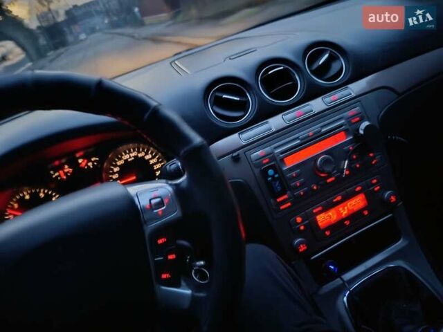 Бежевый Форд С-Макс, объемом двигателя 2 л и пробегом 336 тыс. км за 5900 $, фото 56 на Automoto.ua