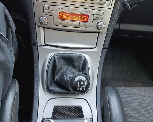 Бежевый Форд С-Макс, объемом двигателя 2 л и пробегом 336 тыс. км за 5900 $, фото 23 на Automoto.ua