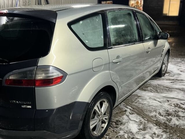 Бежевый Форд С-Макс, объемом двигателя 1.8 л и пробегом 220 тыс. км за 3250 $, фото 4 на Automoto.ua