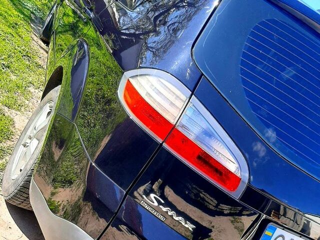 Черный Форд С-Макс, объемом двигателя 2 л и пробегом 280 тыс. км за 6500 $, фото 1 на Automoto.ua