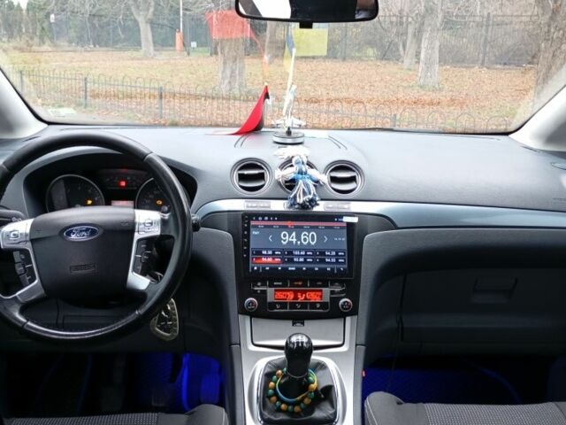 Черный Форд С-Макс, объемом двигателя 2 л и пробегом 312 тыс. км за 6200 $, фото 7 на Automoto.ua