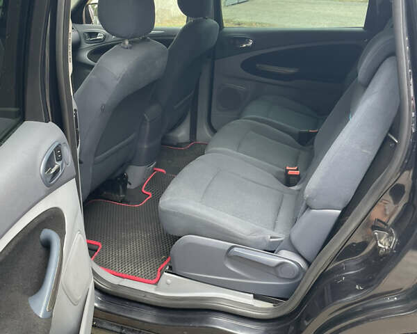 Форд С-Макс 2006 у Одесі на Automoto.ua Чорний Форд С-Макс, об'ємом двигуна 1.75 л та пробігом 392 тис. км за 5200 $, фото 7 на Automoto.ua