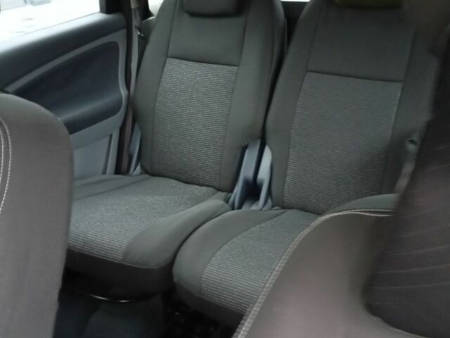 Черный Форд С-Макс, объемом двигателя 2 л и пробегом 312 тыс. км за 6200 $, фото 6 на Automoto.ua