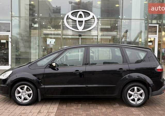 Черный Форд С-Макс, объемом двигателя 2 л и пробегом 207 тыс. км за 5912 $, фото 2 на Automoto.ua