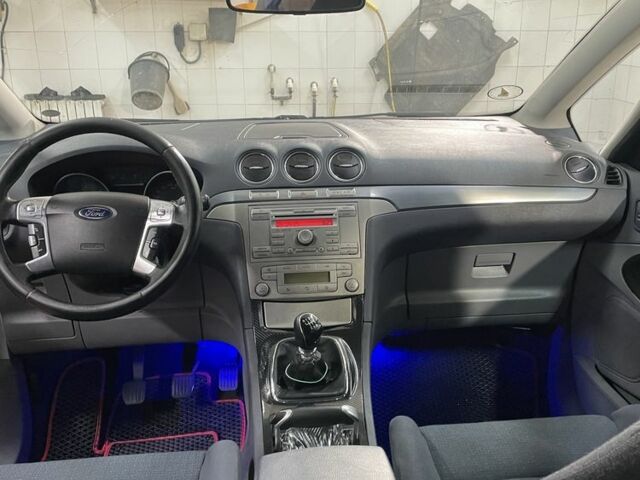 Форд С-Макс 2006 в Одессе на Automoto.ua Черный Форд С-Макс, объемом двигателя 1.8 л и пробегом 380 тыс. км за 5200 $, фото 5 на Automoto.ua