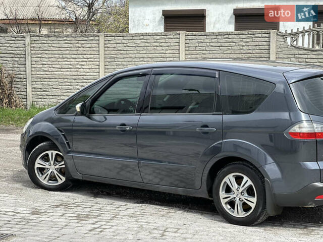 Черный Форд С-Макс, объемом двигателя 2 л и пробегом 245 тыс. км за 5700 $, фото 7 на Automoto.ua
