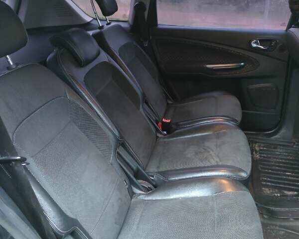 Черный Форд С-Макс, объемом двигателя 2 л и пробегом 385 тыс. км за 6500 $, фото 20 на Automoto.ua