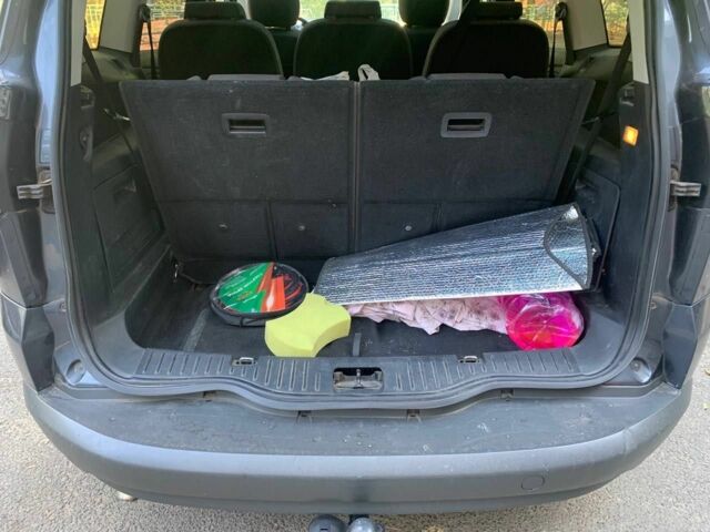 Черный Форд С-Макс, объемом двигателя 1.8 л и пробегом 272 тыс. км за 4400 $, фото 7 на Automoto.ua