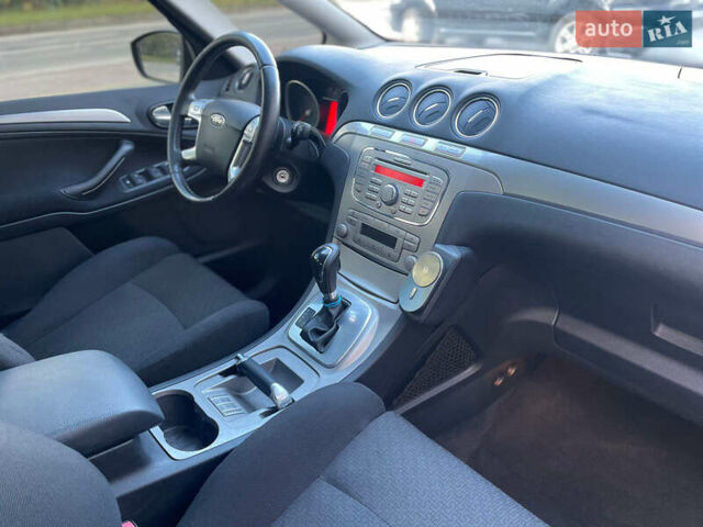 Чорний Форд С-Макс, об'ємом двигуна 2 л та пробігом 280 тис. км за 7000 $, фото 4 на Automoto.ua