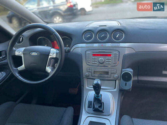 Чорний Форд С-Макс, об'ємом двигуна 2 л та пробігом 280 тис. км за 7000 $, фото 6 на Automoto.ua