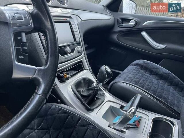 Черный Форд С-Макс, объемом двигателя 1.8 л и пробегом 325 тыс. км за 6200 $, фото 5 на Automoto.ua