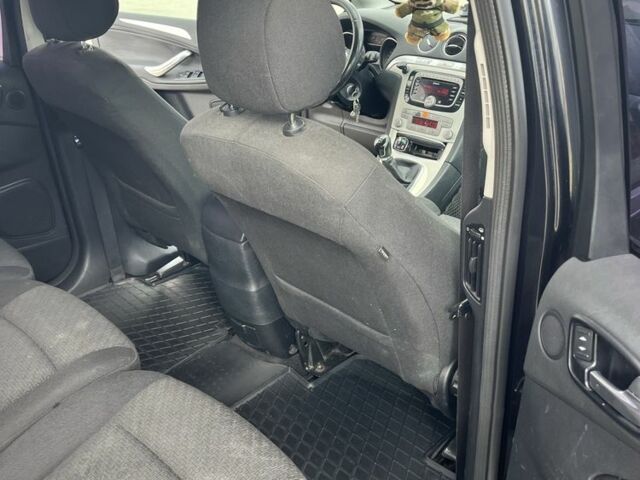 Чорний Форд С-Макс, об'ємом двигуна 1.8 л та пробігом 266 тис. км за 6700 $, фото 4 на Automoto.ua