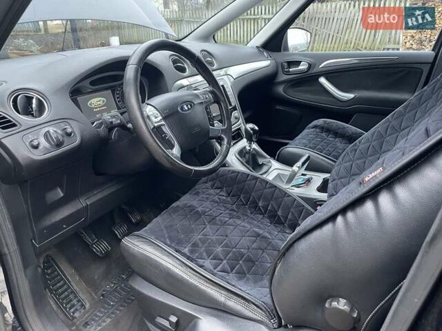 Черный Форд С-Макс, объемом двигателя 1.8 л и пробегом 325 тыс. км за 6200 $, фото 9 на Automoto.ua