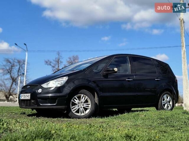Черный Форд С-Макс, объемом двигателя 2 л и пробегом 273 тыс. км за 7500 $, фото 2 на Automoto.ua