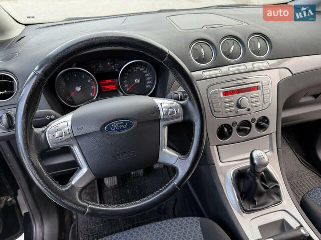 Чорний Форд С-Макс, об'ємом двигуна 2 л та пробігом 194 тис. км за 6250 $, фото 27 на Automoto.ua
