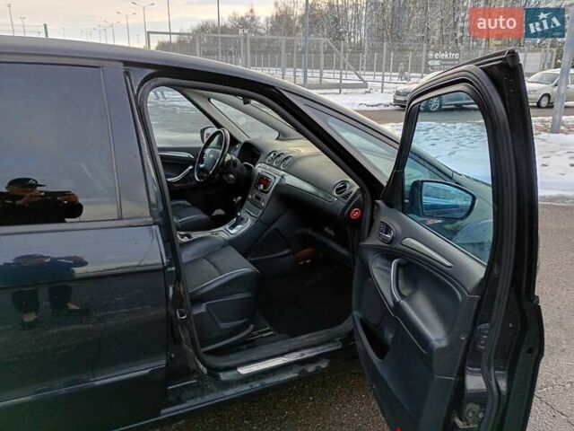 Черный Форд С-Макс, объемом двигателя 2 л и пробегом 295 тыс. км за 6600 $, фото 4 на Automoto.ua