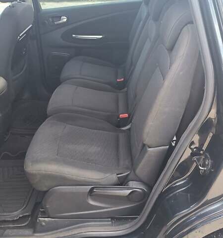 Черный Форд С-Макс, объемом двигателя 1.75 л и пробегом 251 тыс. км за 6300 $, фото 12 на Automoto.ua