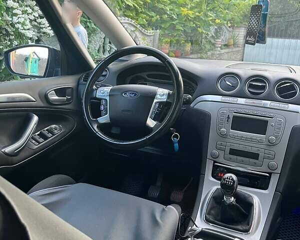 Чорний Форд С-Макс, об'ємом двигуна 2.2 л та пробігом 265 тис. км за 9000 $, фото 3 на Automoto.ua