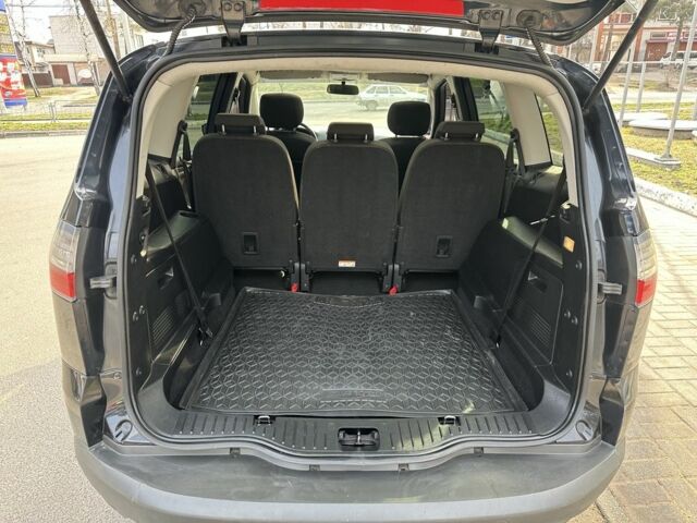 Чорний Форд С-Макс, об'ємом двигуна 2 л та пробігом 280 тис. км за 4200 $, фото 16 на Automoto.ua