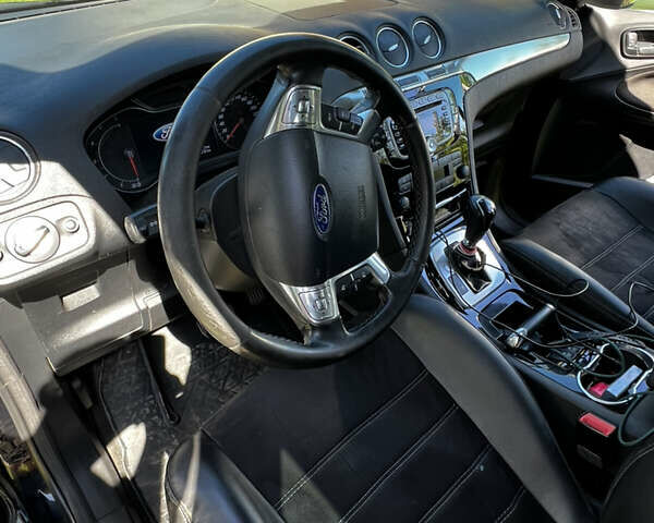 Черный Форд С-Макс, объемом двигателя 2 л и пробегом 370 тыс. км за 8500 $, фото 17 на Automoto.ua