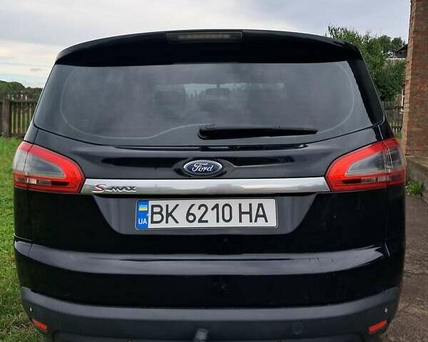 Черный Форд С-Макс, объемом двигателя 2 л и пробегом 230 тыс. км за 7900 $, фото 3 на Automoto.ua