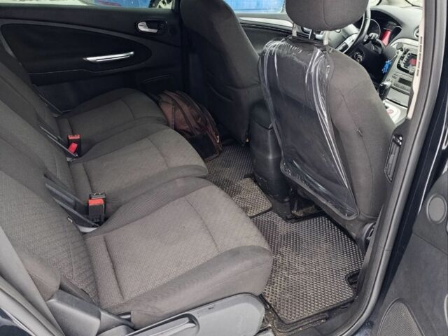 Черный Форд С-Макс, объемом двигателя 2 л и пробегом 368 тыс. км за 7399 $, фото 5 на Automoto.ua