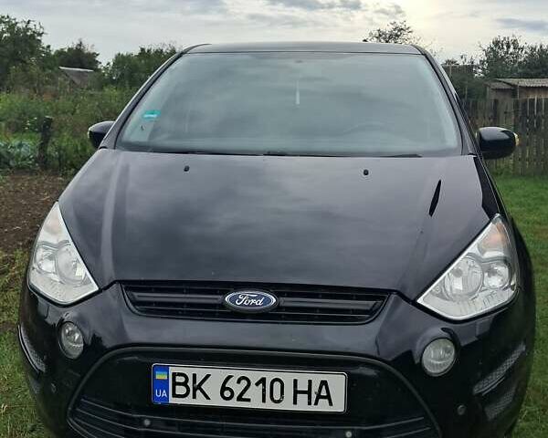 Черный Форд С-Макс, объемом двигателя 2 л и пробегом 230 тыс. км за 7900 $, фото 2 на Automoto.ua
