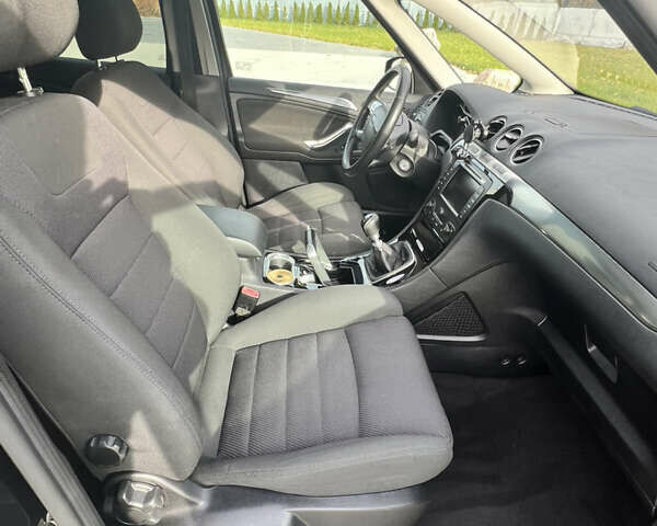 Черный Форд С-Макс, объемом двигателя 1.6 л и пробегом 229 тыс. км за 8600 $, фото 16 на Automoto.ua