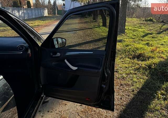 Черный Форд С-Макс, объемом двигателя 2 л и пробегом 187 тыс. км за 8599 $, фото 14 на Automoto.ua