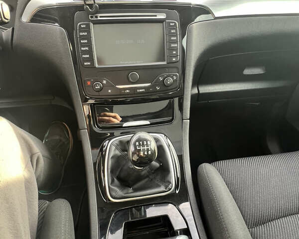 Черный Форд С-Макс, объемом двигателя 1.6 л и пробегом 229 тыс. км за 8600 $, фото 23 на Automoto.ua