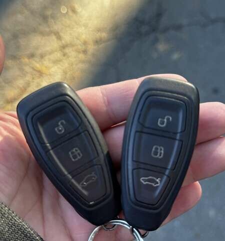 Черный Форд С-Макс, объемом двигателя 2 л и пробегом 187 тыс. км за 8599 $, фото 25 на Automoto.ua