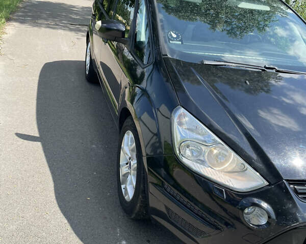 Черный Форд С-Макс, объемом двигателя 2 л и пробегом 250 тыс. км за 7700 $, фото 5 на Automoto.ua