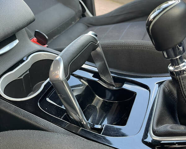 Черный Форд С-Макс, объемом двигателя 2 л и пробегом 241 тыс. км за 9550 $, фото 103 на Automoto.ua