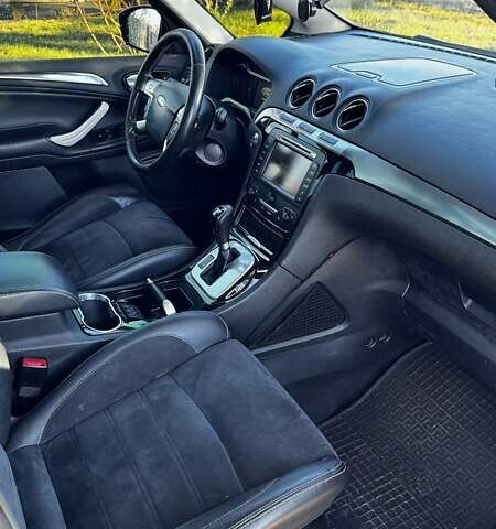 Черный Форд С-Макс, объемом двигателя 2 л и пробегом 187 тыс. км за 8599 $, фото 9 на Automoto.ua