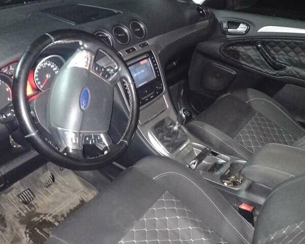 Черный Форд С-Макс, объемом двигателя 1.6 л и пробегом 265 тыс. км за 9100 $, фото 1 на Automoto.ua