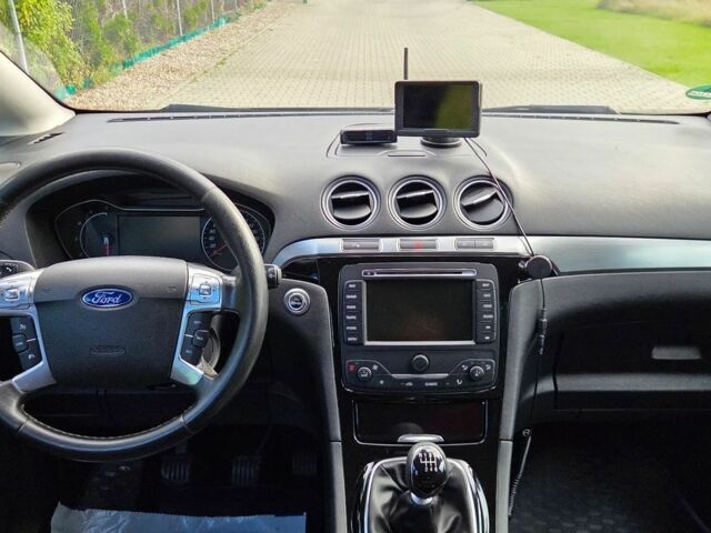 Черный Форд С-Макс, объемом двигателя 2 л и пробегом 245 тыс. км за 7800 $, фото 21 на Automoto.ua