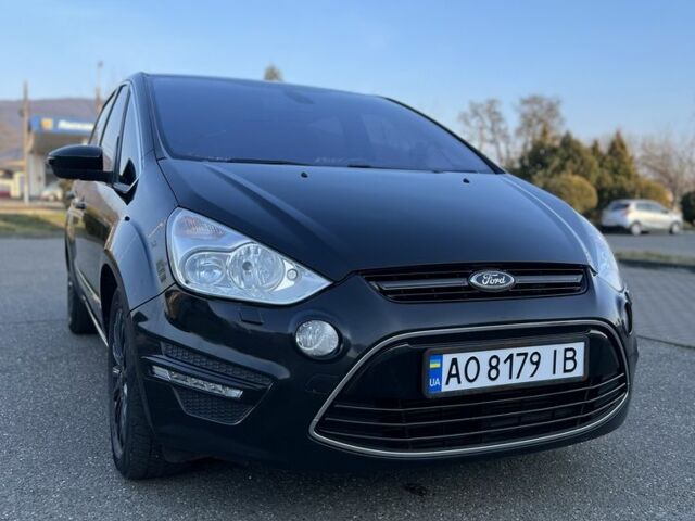 Чорний Форд С-Макс, об'ємом двигуна 2 л та пробігом 308 тис. км за 9800 $, фото 1 на Automoto.ua