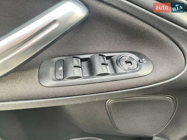 Черный Форд С-Макс, объемом двигателя 1.6 л и пробегом 229 тыс. км за 8600 $, фото 17 на Automoto.ua