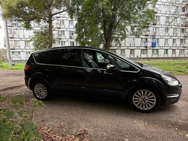 Черный Форд С-Макс, объемом двигателя 2 л и пробегом 320 тыс. км за 9500 $, фото 2 на Automoto.ua