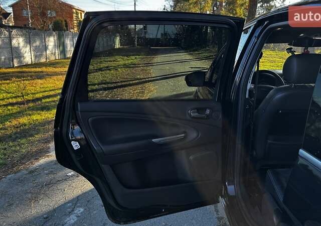 Черный Форд С-Макс, объемом двигателя 2 л и пробегом 187 тыс. км за 8599 $, фото 15 на Automoto.ua