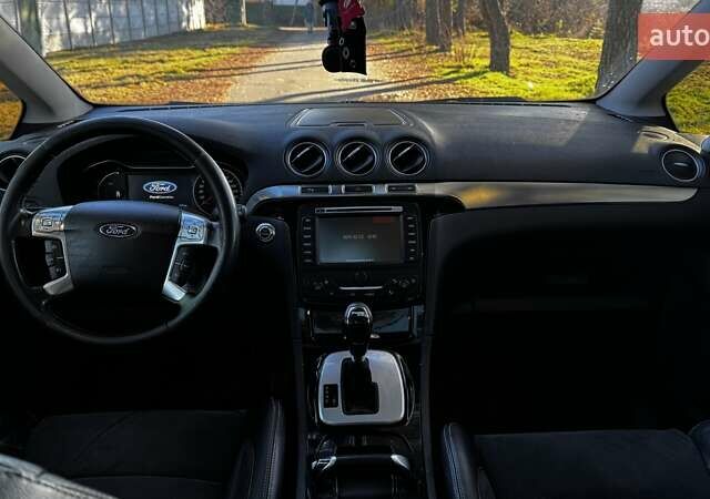 Черный Форд С-Макс, объемом двигателя 2 л и пробегом 187 тыс. км за 8599 $, фото 17 на Automoto.ua