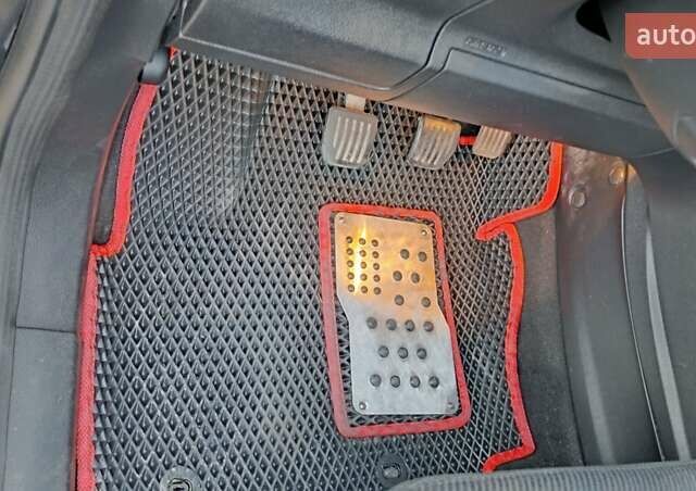 Черный Форд С-Макс, объемом двигателя 1.6 л и пробегом 255 тыс. км за 9900 $, фото 15 на Automoto.ua