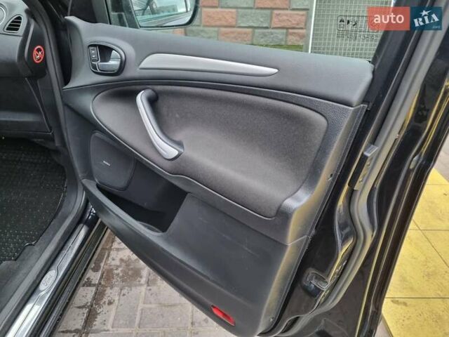 Форд С-Макс 2012 в Ровно на Automoto.ua Черный Форд С-Макс, объемом двигателя 2 л и пробегом 206 тыс. км за 9999 $, фото 7 на Automoto.ua