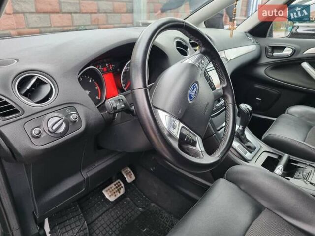 Форд С-Макс 2012 в Ровно на Automoto.ua Черный Форд С-Макс, объемом двигателя 2 л и пробегом 206 тыс. км за 9999 $, фото 2 на Automoto.ua