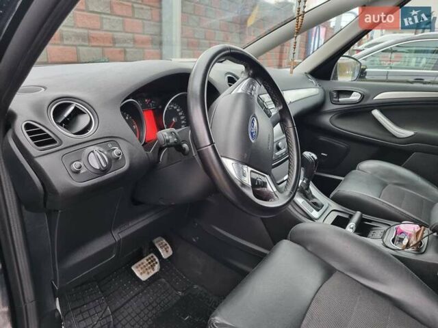 Форд С-Макс 2012 в Ровно на Automoto.ua Черный Форд С-Макс, объемом двигателя 2 л и пробегом 206 тыс. км за 9999 $, фото 33 на Automoto.ua