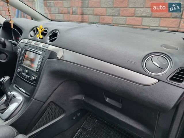 Форд С-Макс 2012 в Ровно на Automoto.ua Черный Форд С-Макс, объемом двигателя 2 л и пробегом 206 тыс. км за 9999 $, фото 5 на Automoto.ua